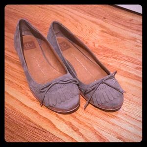 Dolce Vita beige suede oxford loafers